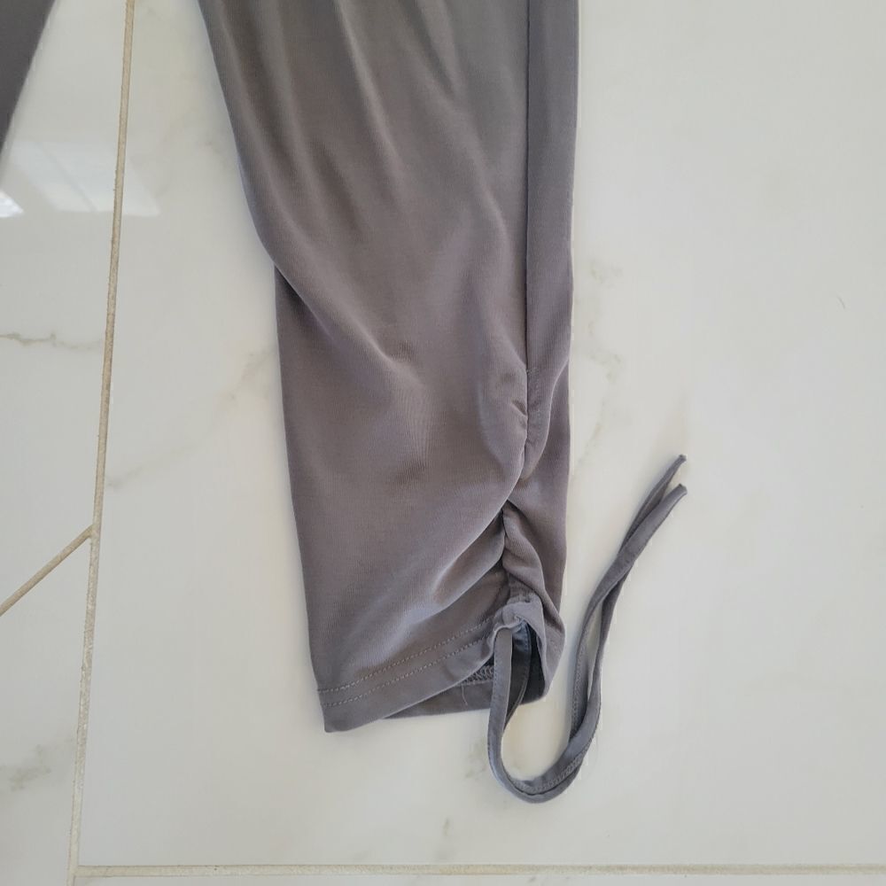 SPLENDID Grey Silky Jogger Pants M - Picture 2 of 8